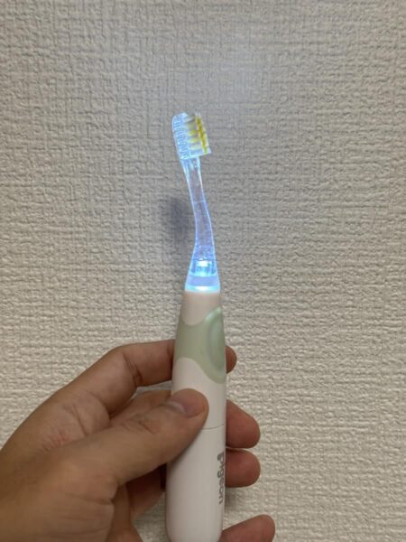 ピジョン はじめての仕上げ専用電動歯ブラシ