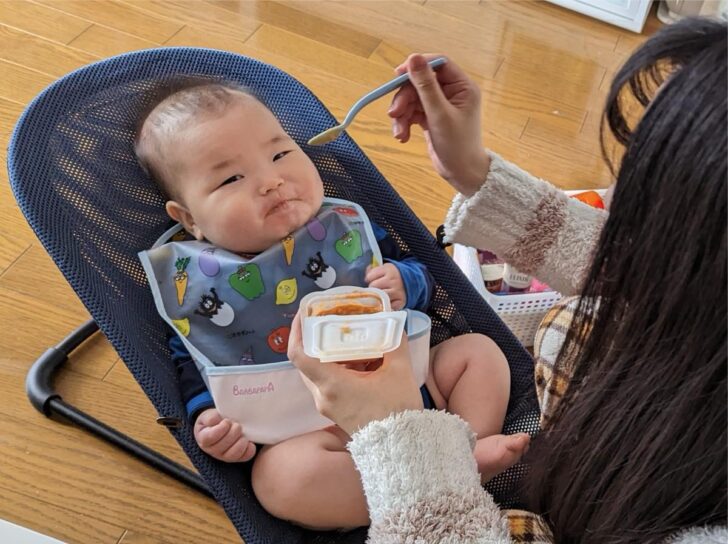 バウンサーを離乳食のときに使った