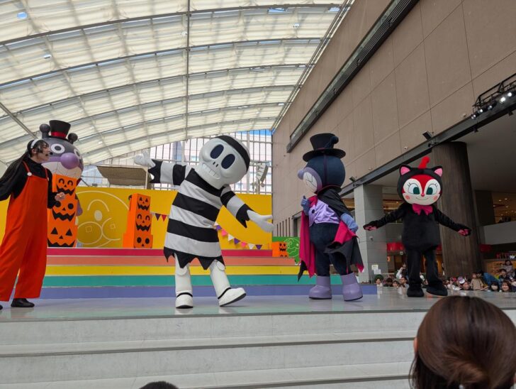 季節にあわせたショーも開催