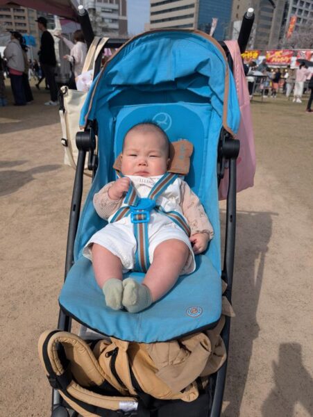 下のカゴだけでなく多少の荷物は引っ掛けて持ち運べる